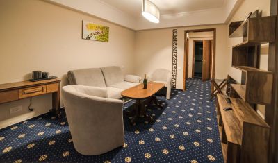 Imagine pentru Hotel Ski & Sky 4* valabile pentru Paste  2026