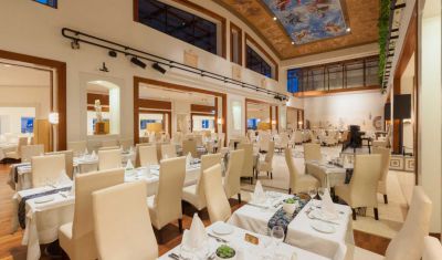 Imagine pentru Hotel St Raphael Resort & Marina 5* valabile pentru Paste  2026