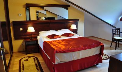 Imagine pentru Hotel Valea Cu Pesti 4* valabile pentru Paste  2026