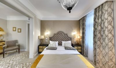 Imagine pentru Hotel Versay 4* valabile pentru Paste  2026
