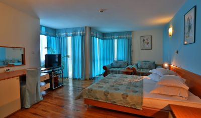 Imagine pentru Hotel White House 3*  valabile pentru Paste  2026