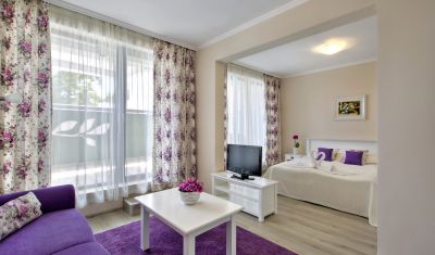 Imagine pentru Hotel White Rock Castle 4*  valabile pentru Paste  2026