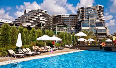 Imagine pentru Limak Lara De Luxe Hotel & Resort 5* valabile pentru Paste  2026