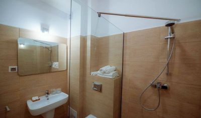 Imagine pentru Q Hotel 3*  valabile pentru Paste  2026