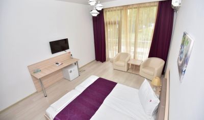 Imagine pentru Q Hotel 3*  valabile pentru Paste  2026