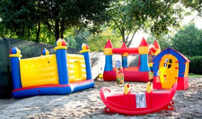 Imagine pentru Q Hotel 3*  valabile pentru Paste  2026