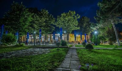 Imagine pentru Q Hotel 3*  valabile pentru Paste  2026