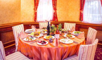 Imagine pentru Hotel Festa Winter Palace 5* valabile pentru Paste si 1 Mai 