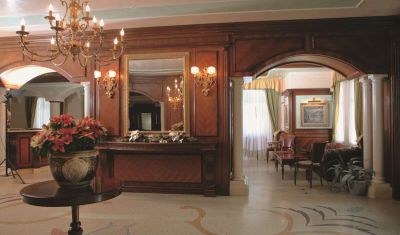 Imagine pentru Hotel Festa Winter Palace 5* valabile pentru Paste si 1 Mai 