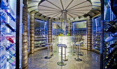 Imagine pentru Hotel Royal Castle Design & Spa 5* valabile pentru Paste si 1 Mai 