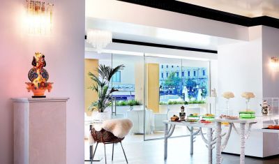 Imagine pentru Paste de 5* la Atena valabile pentru Paste si 1 Mai 