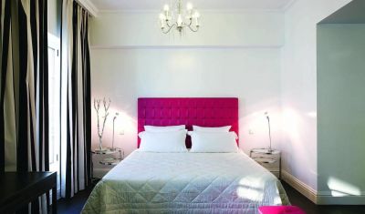 Imagine pentru Paste de 5* la Atena valabile pentru Paste si 1 Mai 