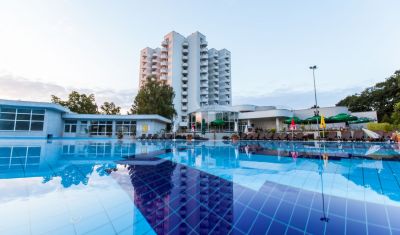 Imagine pentru Hotel International 4* valabile pentru Revelion 2024