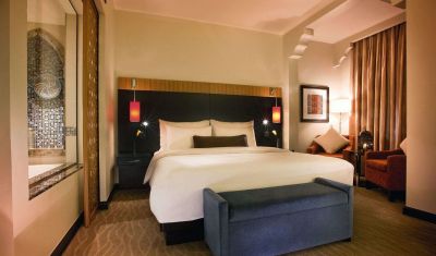 Imagine pentru Hotel Movenpick IBN Battuta Gate 5* valabile pentru Revelion 2024