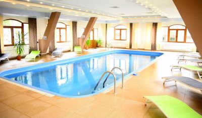 Imagine pentru Complex Turistic Hanul Muresenilor 4*  valabile pentru Revelion 2025