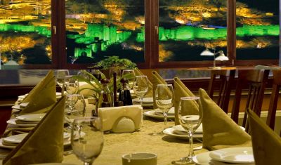 Imagine pentru Grand Hotel Yantra 4* valabile pentru Revelion 2025