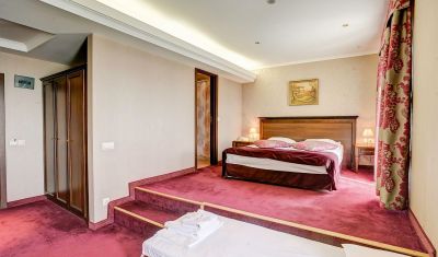 Imagine pentru Grand Hotel Yantra 4* valabile pentru Revelion 2025