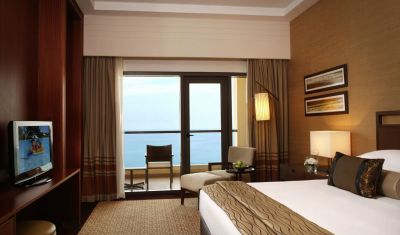 Imagine pentru Hotel Amwaj Rotana Jumeirah Beach 5* valabile pentru Revelion 2025