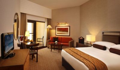 Imagine pentru Hotel Amwaj Rotana Jumeirah Beach 5* valabile pentru Revelion 2025