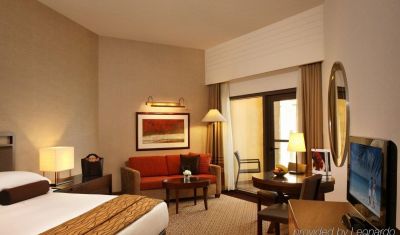 Imagine pentru Hotel Amwaj Rotana Jumeirah Beach 5* valabile pentru Revelion 2025