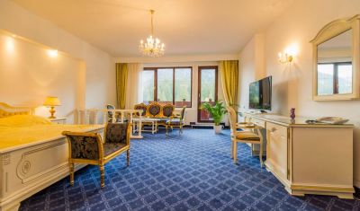 Imagine pentru Hotel Aurelius Imparatul Romanilor 5* valabile pentru Revelion 2025