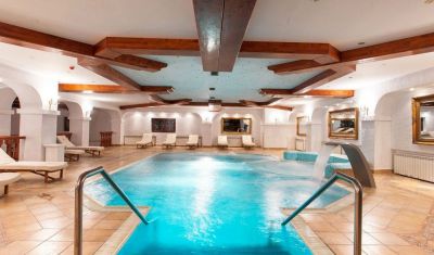 Imagine pentru Hotel Aurelius Imparatul Romanilor 5* valabile pentru Revelion 2025