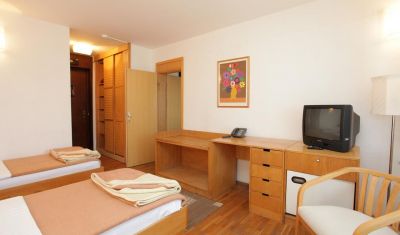 Imagine pentru Hotel Club A 3* valabile pentru Revelion 2025