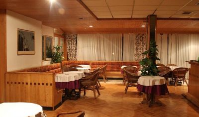 Imagine pentru Hotel Club A 3* valabile pentru Revelion 2025