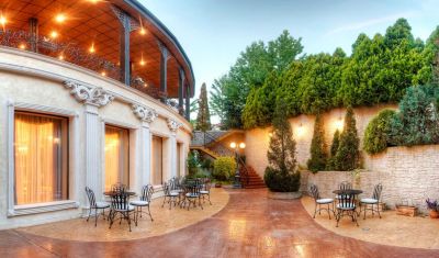 Imagine pentru Hotel Elena 4* valabile pentru Revelion 2025