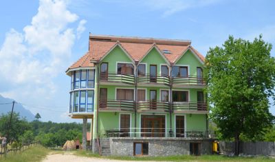 Imagine pentru Hotel Flo Mary 3* valabile pentru Revelion 2025
