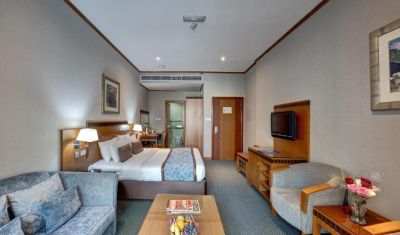 Imagine pentru Hotel Golden Tulip Al Barsha 4* valabile pentru Revelion 2025