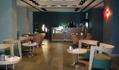 Imagine pentru Hotel Golden Tulip Ana Tower 4* valabile pentru Revelion 2025