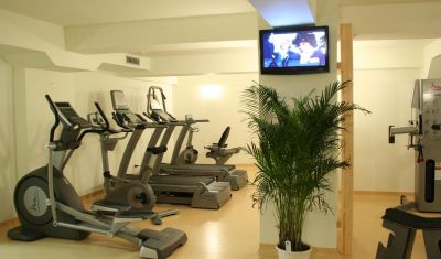 Imagine pentru Hotel Golden Tulip Ana Tower 4* valabile pentru Revelion 2025