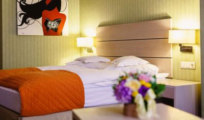 Imagine pentru Hotel Golden Tulip Ana Tower 4* valabile pentru Revelion 2025