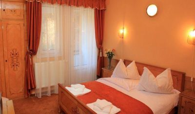 Imagine pentru Hotel Hefaistos 2* valabile pentru Revelion 2025