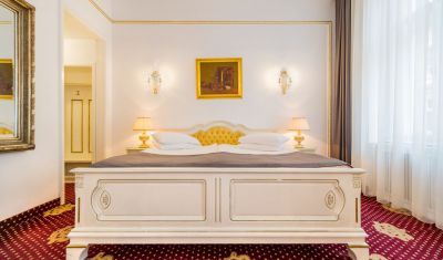 Imagine pentru Hotel Imparatul Romanilor Sibiu 3* valabile pentru Revelion 2025