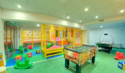 Imagine pentru Hotel Kamelia 4* valabile pentru Revelion 2025