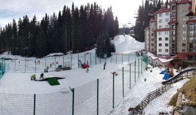 Imagine pentru Hotel Kamelia 4* valabile pentru Revelion 2025