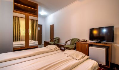 Imagine pentru Hotel Livadia 3*  valabile pentru Revelion 2025