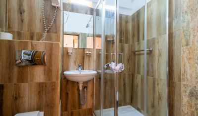 Imagine pentru Hotel Livadia 3*  valabile pentru Revelion 2025