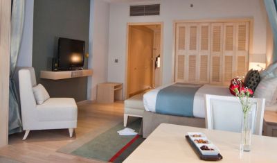 Imagine pentru Hotel Old Palace Resort Sahl Hasheesh 5* valabile pentru Revelion 2025