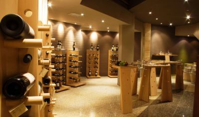 Imagine pentru Hotel Orphey 4* valabile pentru Revelion 2025