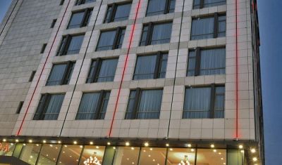 Imagine pentru Hotel Ramada 4* valabile pentru Revelion 2025