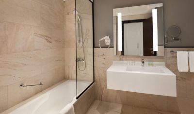 Imagine pentru Hotel Ramada by Wyndham Dubai Barsha Heights 4* valabile pentru Revelion 2025
