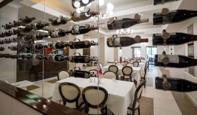 Imagine pentru Hotel Roman 3*  valabile pentru Revelion 2025