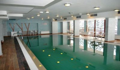 Imagine pentru Hotel Yanakiev Club 4* valabile pentru Revelion 2025
