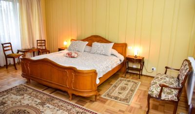 Imagine pentru Vila Crizantema 3* (fosta Vila Ceausescu) valabile pentru Revelion 2025