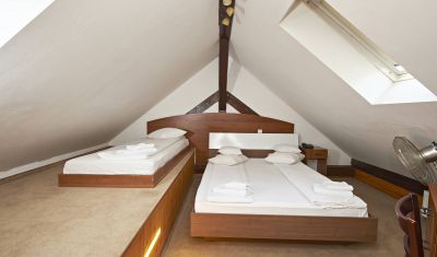Imagine pentru Ambient Residence 3* valabile pentru Revelion 2026