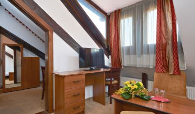 Imagine pentru Ambient Residence 3* valabile pentru Revelion 2026