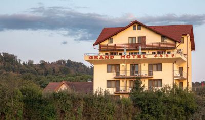 Imagine pentru Grand Hotel Brasov 4* valabile pentru Revelion 2026
